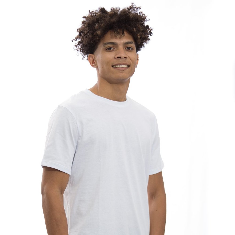 STITCH-ISH & CO. WHITE TEE WITH SOFT CLOUD COTTON TECHNOLOGY